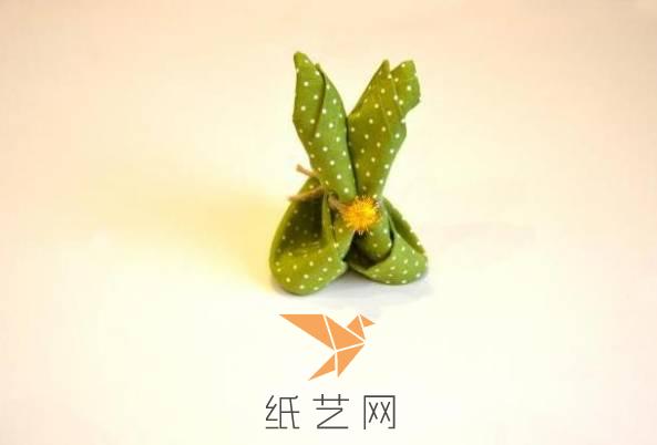用小花來裝飾一下更漂亮