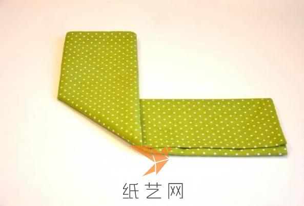 然后將左邊向上折疊